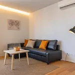 First Avenida Ii