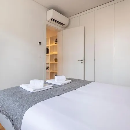 Апартаменти First Avenida Ii Лісабон